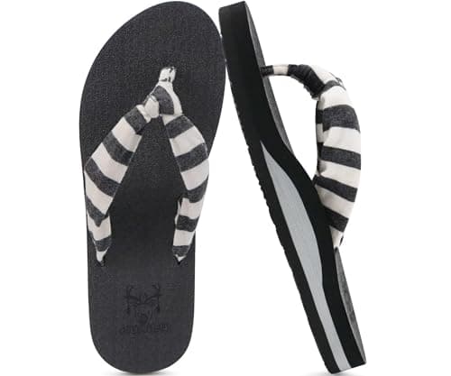 KuaiLu Flip Flops for Women Arch Support Summer Pool Sandals Black Size 8.5