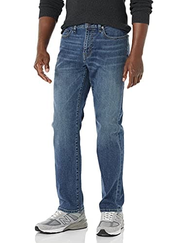 Amazon Essentials Men's Straight-Fit High Stretch Jean - Discontinued Colors, Medium Wash, 33W x 28L