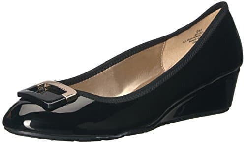 Bandolino Women's Tad Pump, Black Patent PU, 11