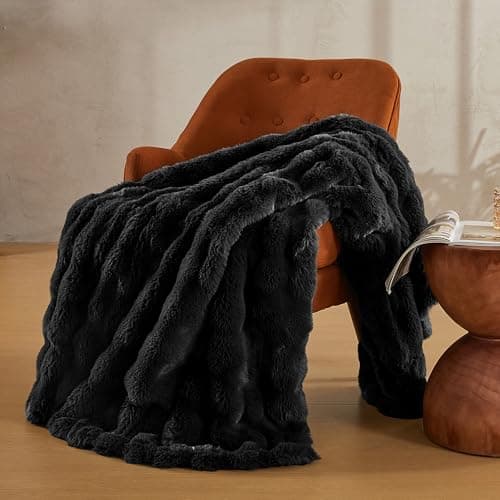 JELLYMONI Plush Faux Fur Throw Blanket Elegant Black Throw Size
