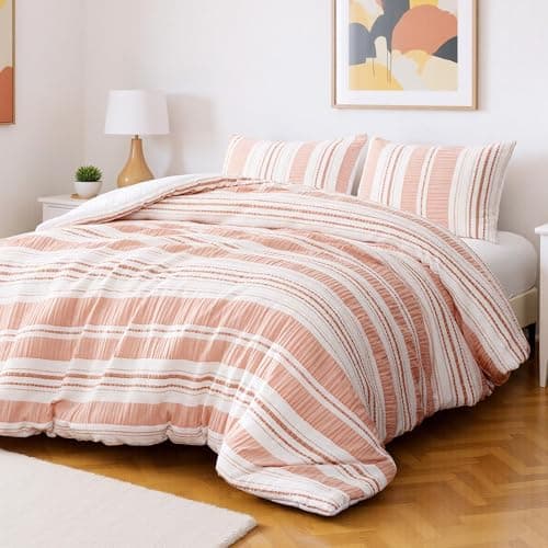 Amazon Basics Comforter Set, 3-Piece Jacquard Comforter and 2 Pillow Shams, All-Season Bedding, Full, Pink Striped