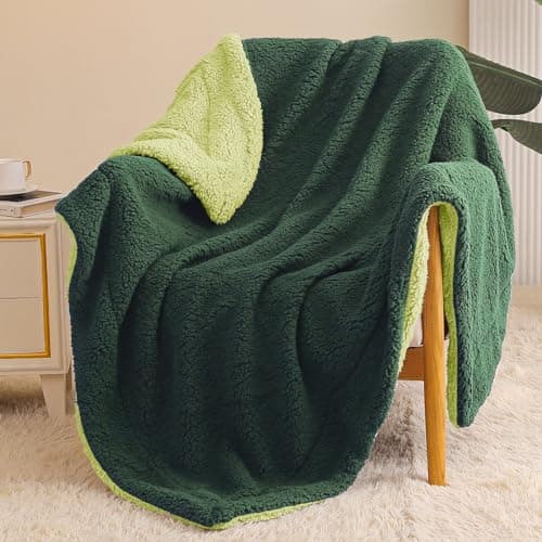 Exclusivo Mezcla Reversible Sherpa Fleece Throw Blanket, 50x60 Inches