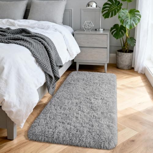 Merelax Fluffy Shaggy Small Area Rug, Grey 2x4 Runner Rugs for Bedside Christmas Home Decor, Mini Fuzzy Plush Throw Rug, Soft Non-Slip Entryway Gray Shag Catpet for Livingroom Holiday Aesthetic
