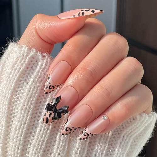 24pcs Press on Nails Cute Pink Fake Nails French Tip False Nails with Leopard Design Artificial Nails Finger Manicure for Women and Girls