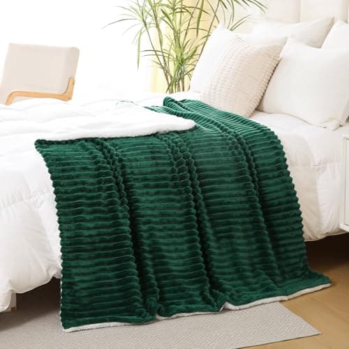 Linecooo Green Sherpa Fleece Throw Blanket 108”×90”for Couch Sofa