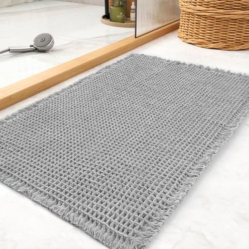 Waffle Bath Mat Rug, Super Absorbent Non Slip Bath Mat Ultra Soft Bathmat Machine Washable Bath Rugs with Tassels, Beside Tub, 20" x 32", Light Grey