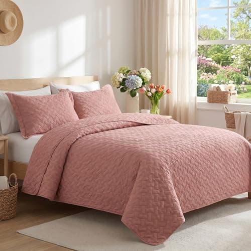 Bedsure Quilts Twin Size - Lightweight Bedspreads Twin Size with Basket Weave Pattern, Soft Quilt Bedding Set, Grayish Pink Comforter Set Coverlet for All Seasons with 1 Pillow Sham (68" x 86")